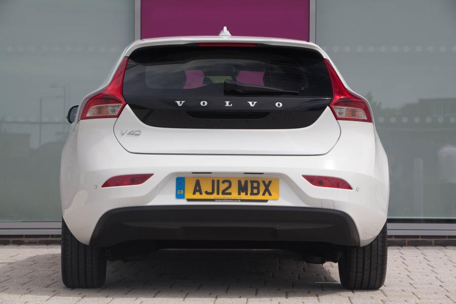  Volvo V40 2012 года  (фото 5 из 183)